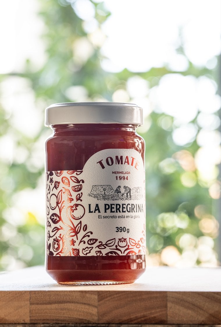 Frasco de mermelada de tomate